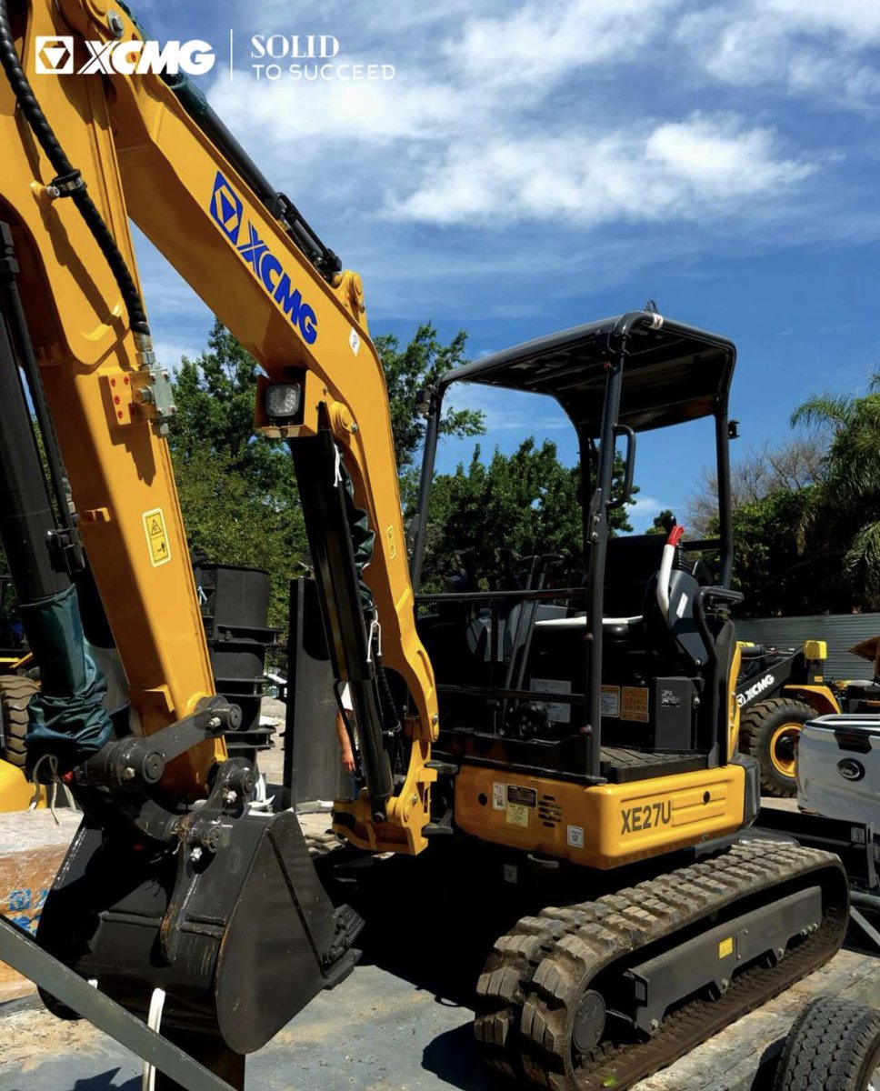 Jillyoohhh's tweet photo. #XCMG #excavator #XE27U 
#heavymachine #Construction 
Most Reliable &amp; Trusted
XCMG Excavator XE27U 🚜 🥰🫶

If interested, please contact me:
📞WhatsApp/Wechat:+86-19142531596
💌E-mail: jilly@richmchn.com https://t.co/jtL7TI8UXz
