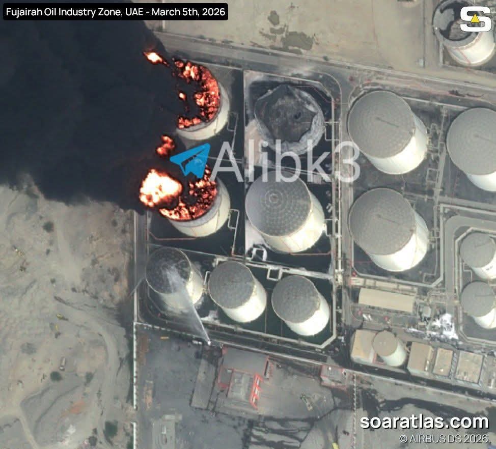 صور أقمار صناعية للضربات على منشآت نفطية في الفجيرة بالإمارات.
