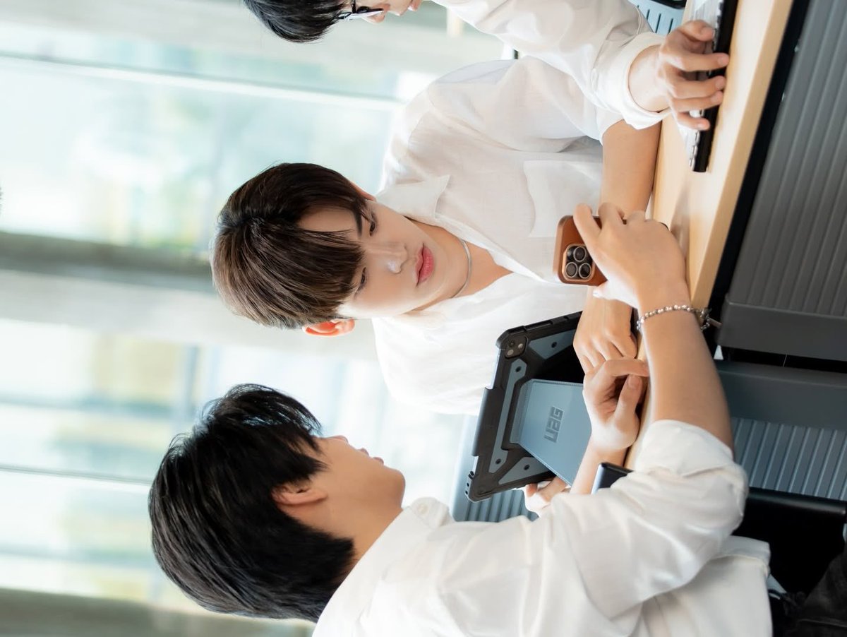 𝖯𝗈𝗋. tweet media