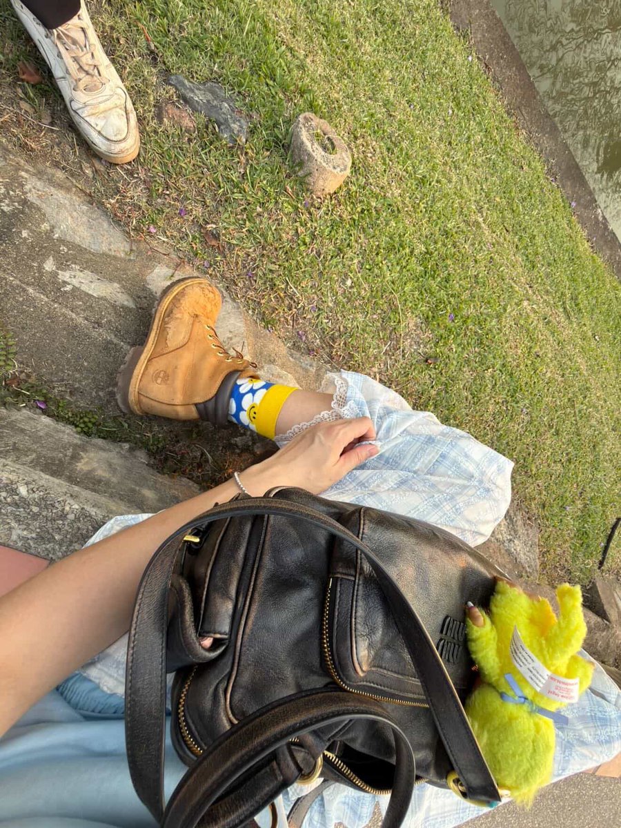 lilacbunnypp's tweet image. โทษทีค่ะ พอดีไม่ชิปคนที่เขาเป็นแฟนกัน 😎😎 #ปอนด์เอิร์ธ #PondEarth