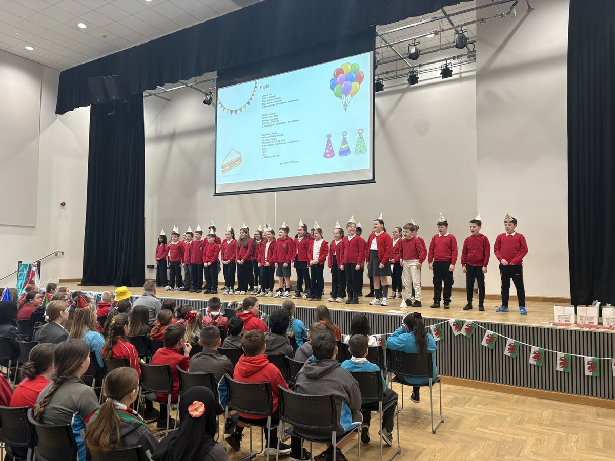 Criw Cymraeg TCS tweet media