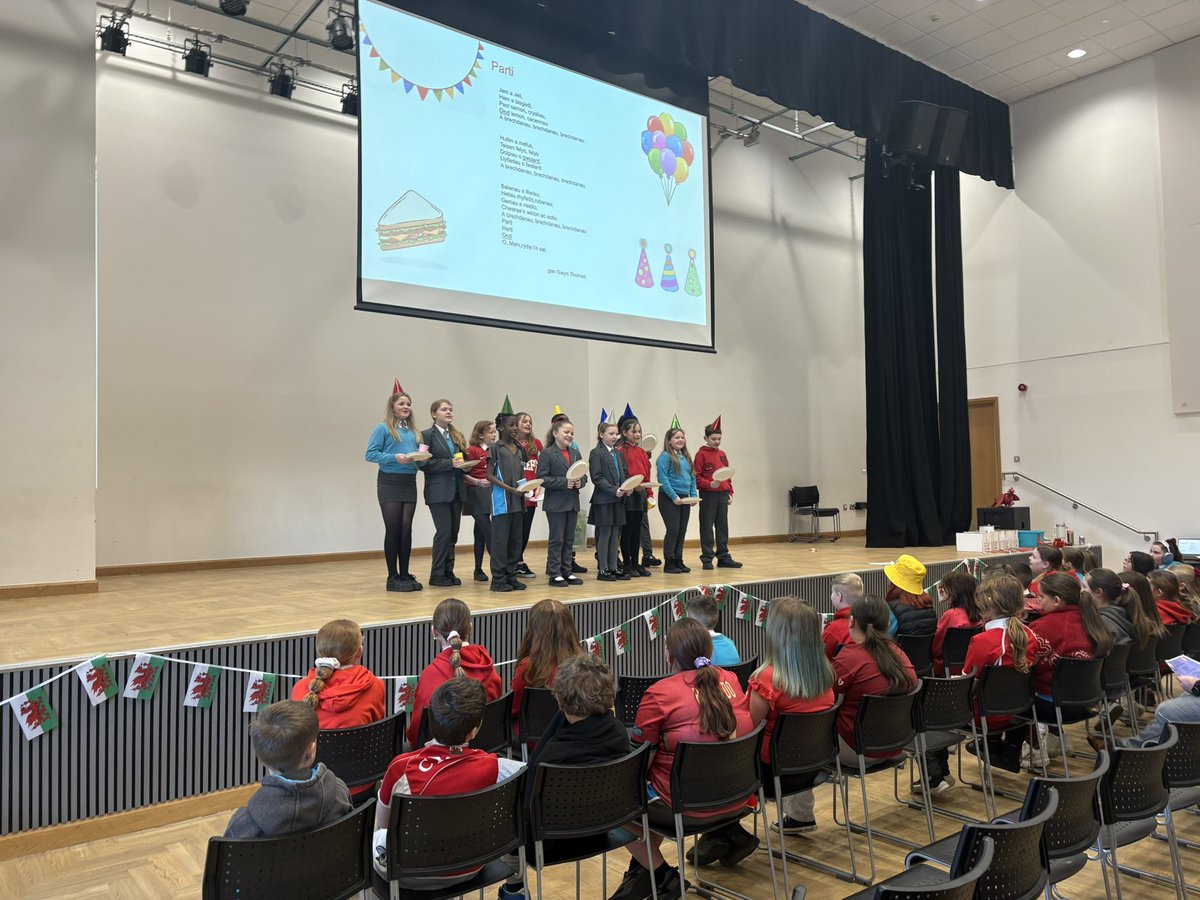 Criw Cymraeg TCS tweet media