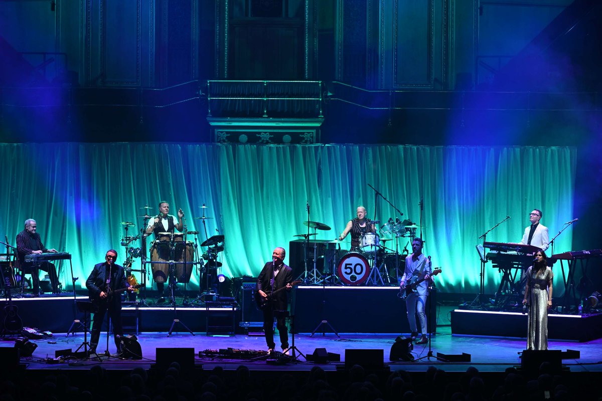 O2 City Hall Newcastle tweet media