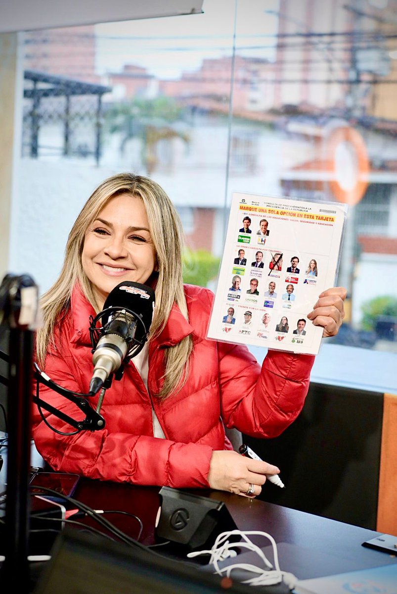 Vicky Dávila tweet media