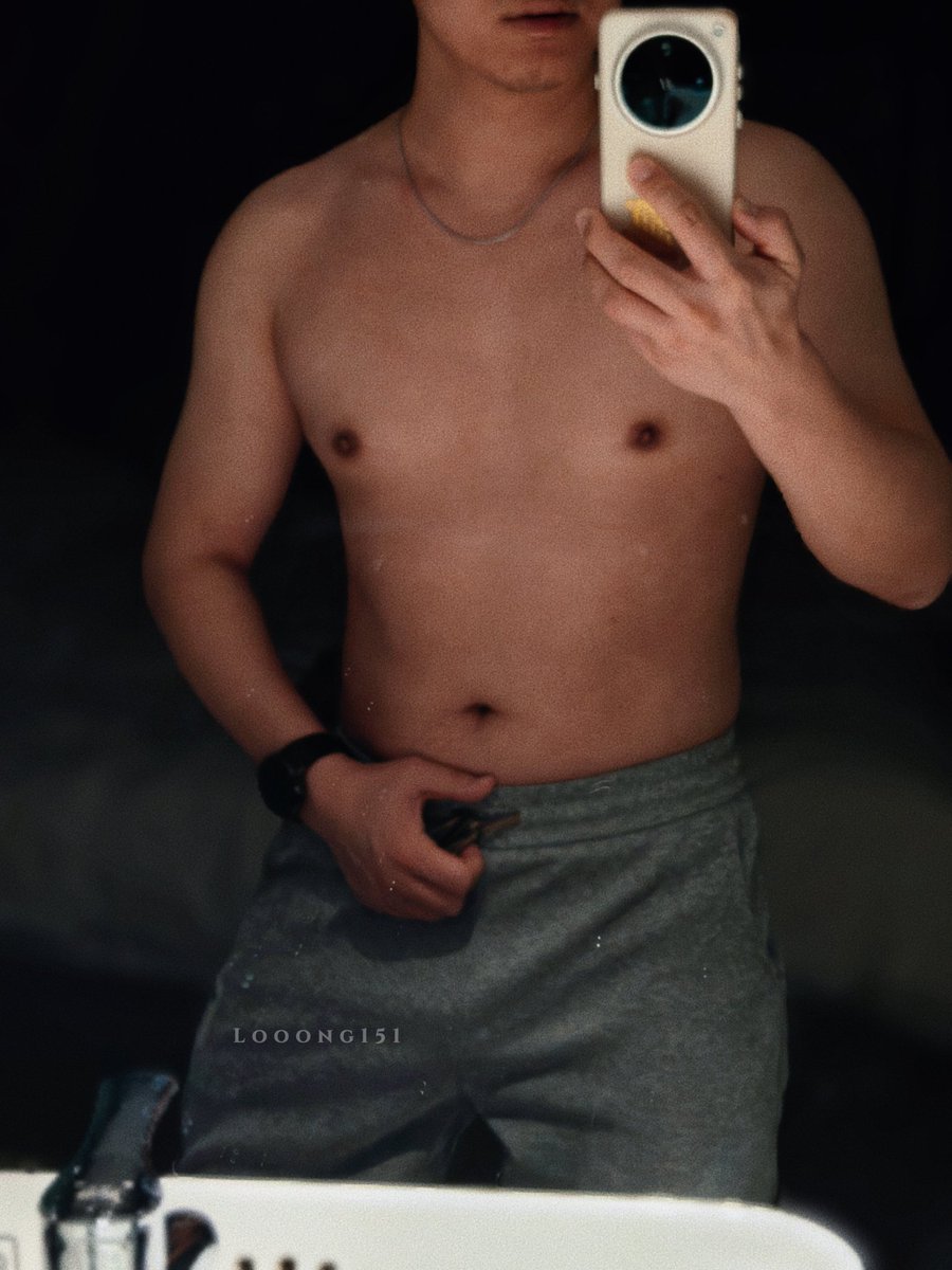 𝕃𝕠𝕠𝕠𝕟𝕘 tweet media