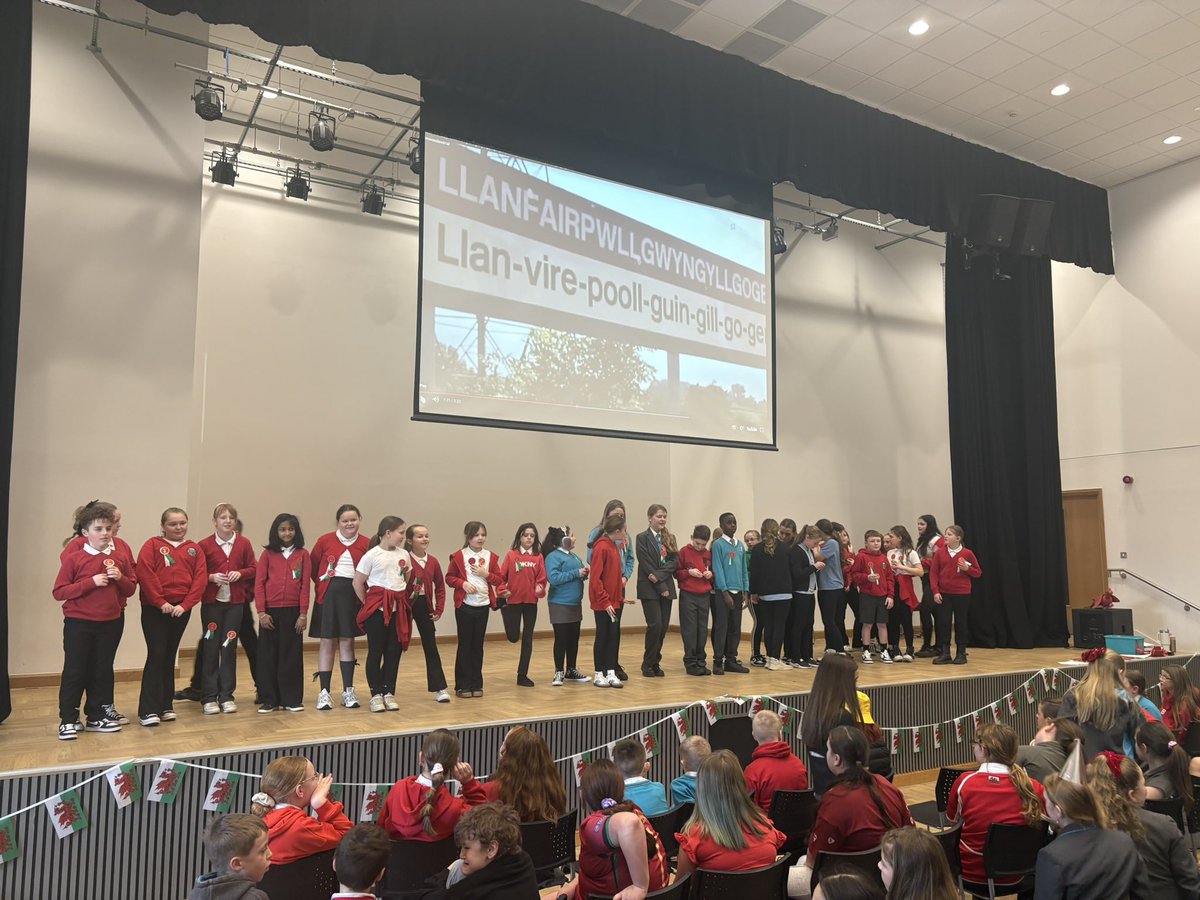 Criw Cymraeg TCS tweet media