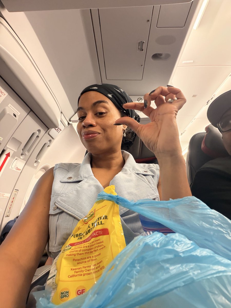 Helaina M Moore tweet media