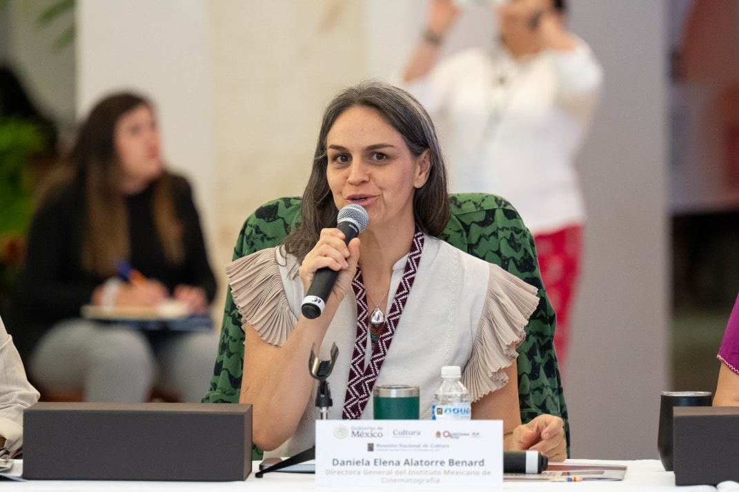 ¿México la nueva potencia cinematográfica? 📽️ Estímulos fiscales para el cine mexicano buscarán fortalecer la industria, desde el cine de ficción, la animación.

#AlAire I <a href="/dalatower/">Daniela Alatorre</a>, Dira. general del <a href="/imcine/">IMCINE</a>.

#NegociosW con <a href="/JLeyvaReus/">Jeanette Leyva Reus</a>
🔊wradio.com.mx