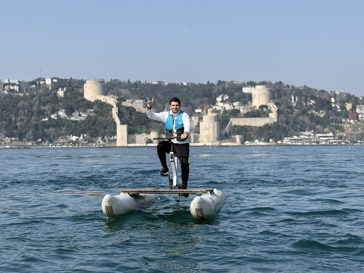 ayyildirim1's tweet photo. Biraz Boğaz havası, biraz huzur, biraz spor 🌊🚣🏻🇹🇷🐺 https://t.co/qaNNvewLgp