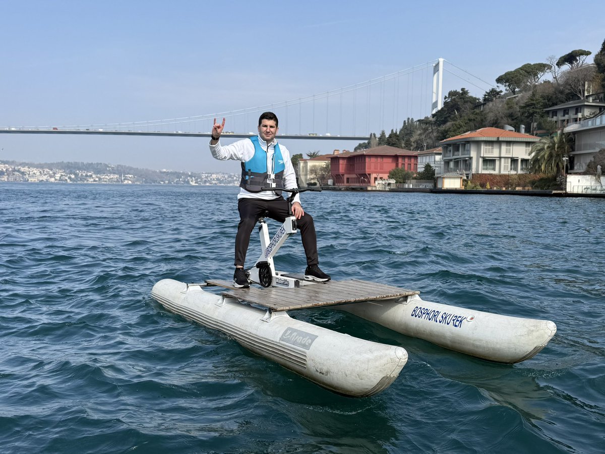 ayyildirim1's tweet photo. Biraz Boğaz havası, biraz huzur, biraz spor 🌊🚣🏻🇹🇷🐺 https://t.co/qaNNvewLgp