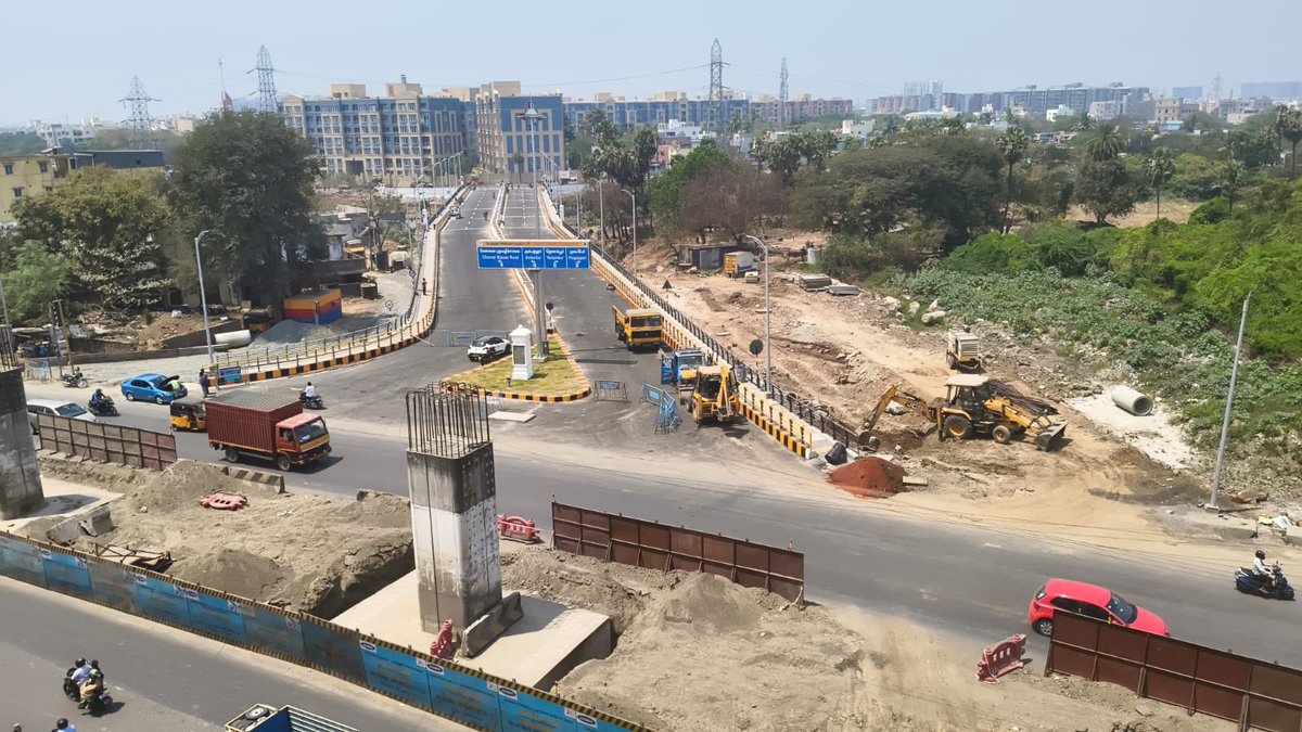 Nolambur bridge is ready for inauguration. Such a relief to people there &amp; will link Union Road—connecting Maduravoyal and Mogappair—directly to Poonamallee High Road... #Chennai #Infra
📸 : <a href="/kgbias/">KGB</a>