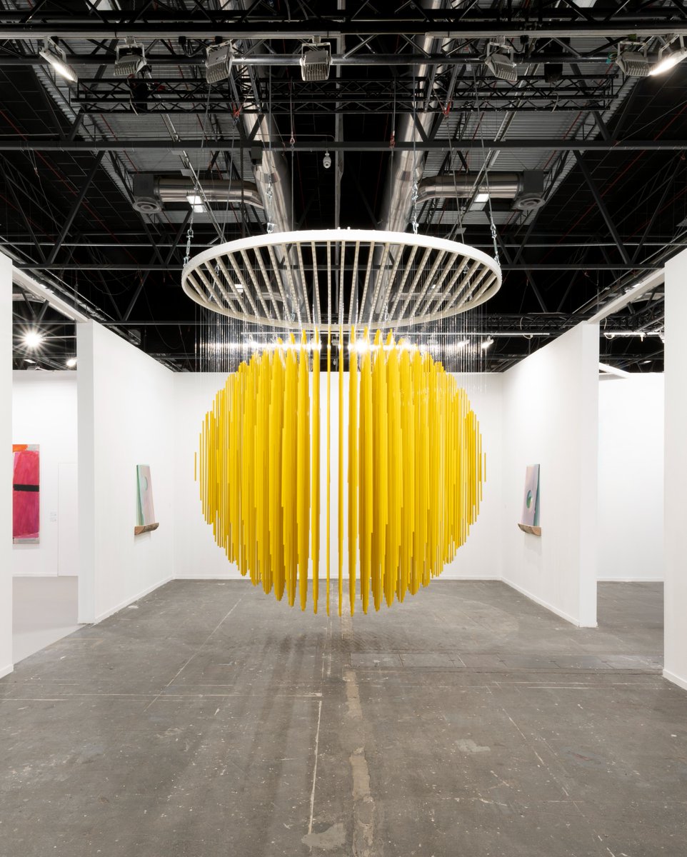 GalElviraGonzal's tweet photo. En #ARCOmadrid presentamos un proyecto con la galería neugerriemschneider: Olafur Eliasson y Jesús Soto dialogan sobre espacio, percepción y el papel activo del espectador. https://t.co/BY1A62olvy