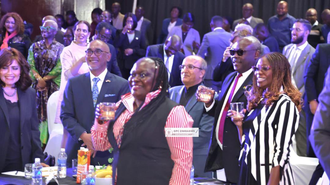 UNFPA_Zimbabwe's tweet photo. @UNFPA_Zimbabwe Rep @MirandaTabifor joined the Heads of Diplomatic Missions and International Organizations accredited to Zimbabwe at the Annual New Year’s Reception hosted by His Excellency,  The President of Zimbabwe, Dr. Emmerson D. Mnangagwa.

In his remarks,the President reaffirmed Zimbabwe’s commitment to strengthening partnerships, promoting investment, scaling up domestic resource mobilisation via new innovative models, advancing development through enhanced multilateral and new cooperation frameworks. 

@UNFPA 🇿🇼 remains committed to supporting the country’s development priorities and strengthening collaboration to improve the lives of women, girls and young people.