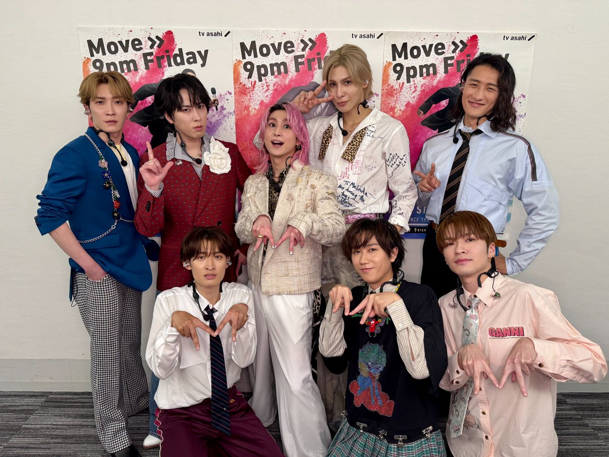 【#Mステ 放送中】
⠀
このあとは #SnowMan👏
⠀
佐久間大介 主演映画主題歌
「オドロウゼ！」をTV初披露🕺
⠀
💬コメント
🩷佐久間さん「全国の皆さん！そして全国のお父さん！一緒にオドロウゼ！」
⠀
🤍ラウールさん「毎日頑張るみなさんを金曜の夜に元気づけたいです！」