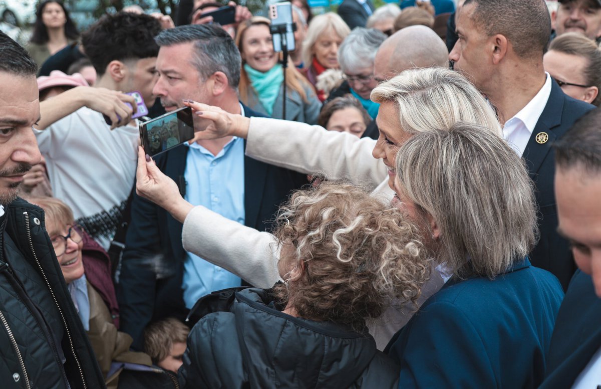 Marine Le Pen tweet media