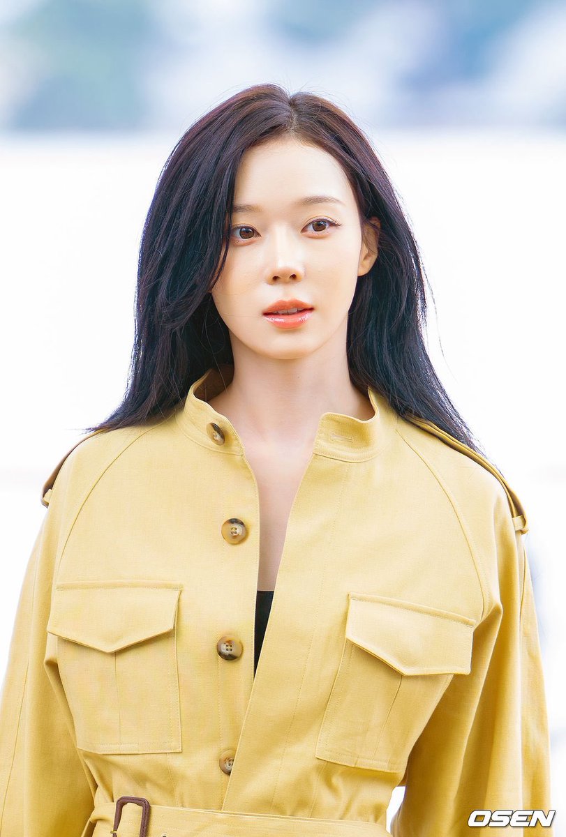 𝗅𝖺𝗏𝗂𝗎𝗇𝖺. tweet media