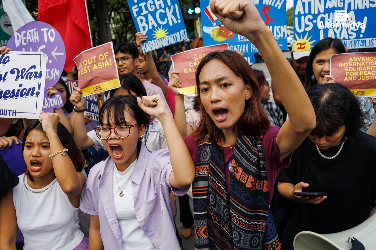 altermidya's tweet photo. Women activists led by Gabriela Youth take part in a lightning rally against the US and Israel’s attacks on Iran that targeted several girls' schools, in Manila on Friday, March 6. (JCM/Altermidya) https://t.co/OAHWrErCDj