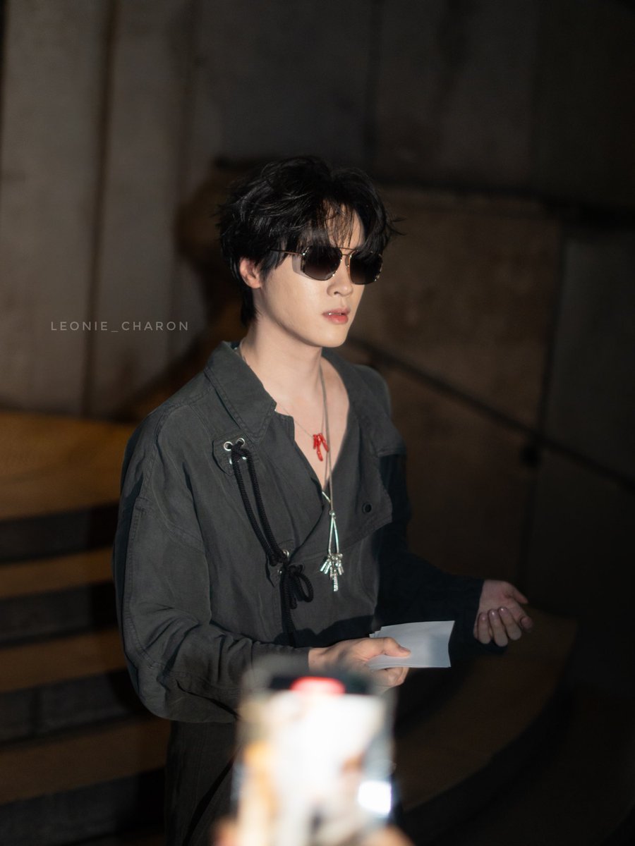 CharonTurpin's tweet photo. Zhan Xuan for Isabel Marant 
Women Fashion Week Fall Winter 27

Tous droits réservés, ne pas utiliser sans autorisation / All rights reserved, Do not use without agreement

#zhanXuan #ZhanXuanxIsabelMarant #IsabelMarantxZhanXuan #IsabelMarant #revengedlove @zhanxuanfans https://t.co/zvXVUrAuh2