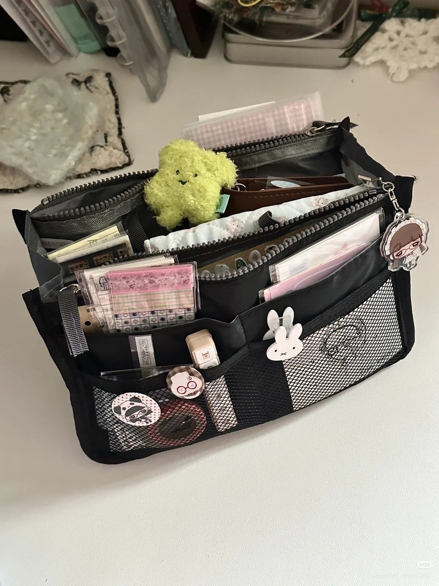 vlailuds's tweet photo. useful things that keep everything neat and organized

 a thread https://t.co/NrJSYGff2n