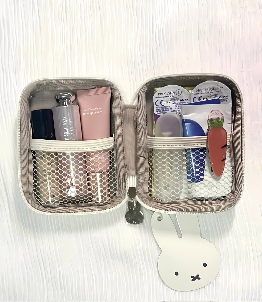 vlailuds's tweet photo. useful things that keep everything neat and organized

 a thread https://t.co/NrJSYGff2n