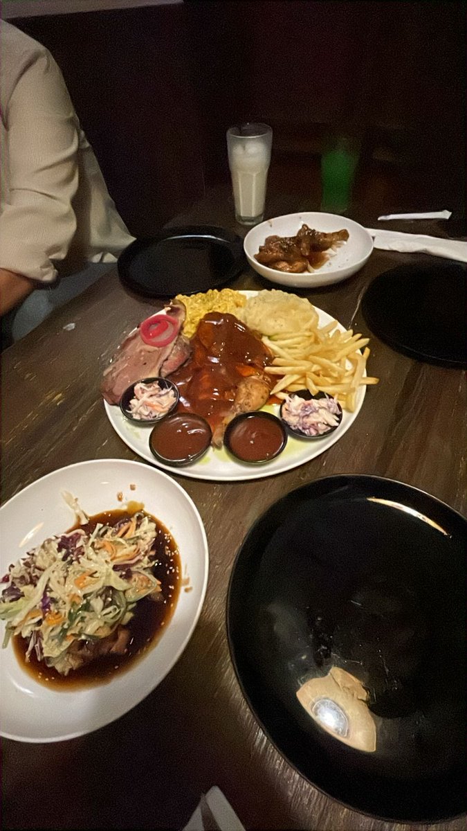 A small Ramadan moment from my day as a freelance photographer 📷. After finishing a shoot, I grabbed some food and enjoyed a simple iftar with my camera by my side. Grateful for the hustle and the blessings this month brings. 🌙 <a href="/ChainBitX/">ChainBitX</a>

#RamadanKareem #Ramadan2026 #ChainBitX