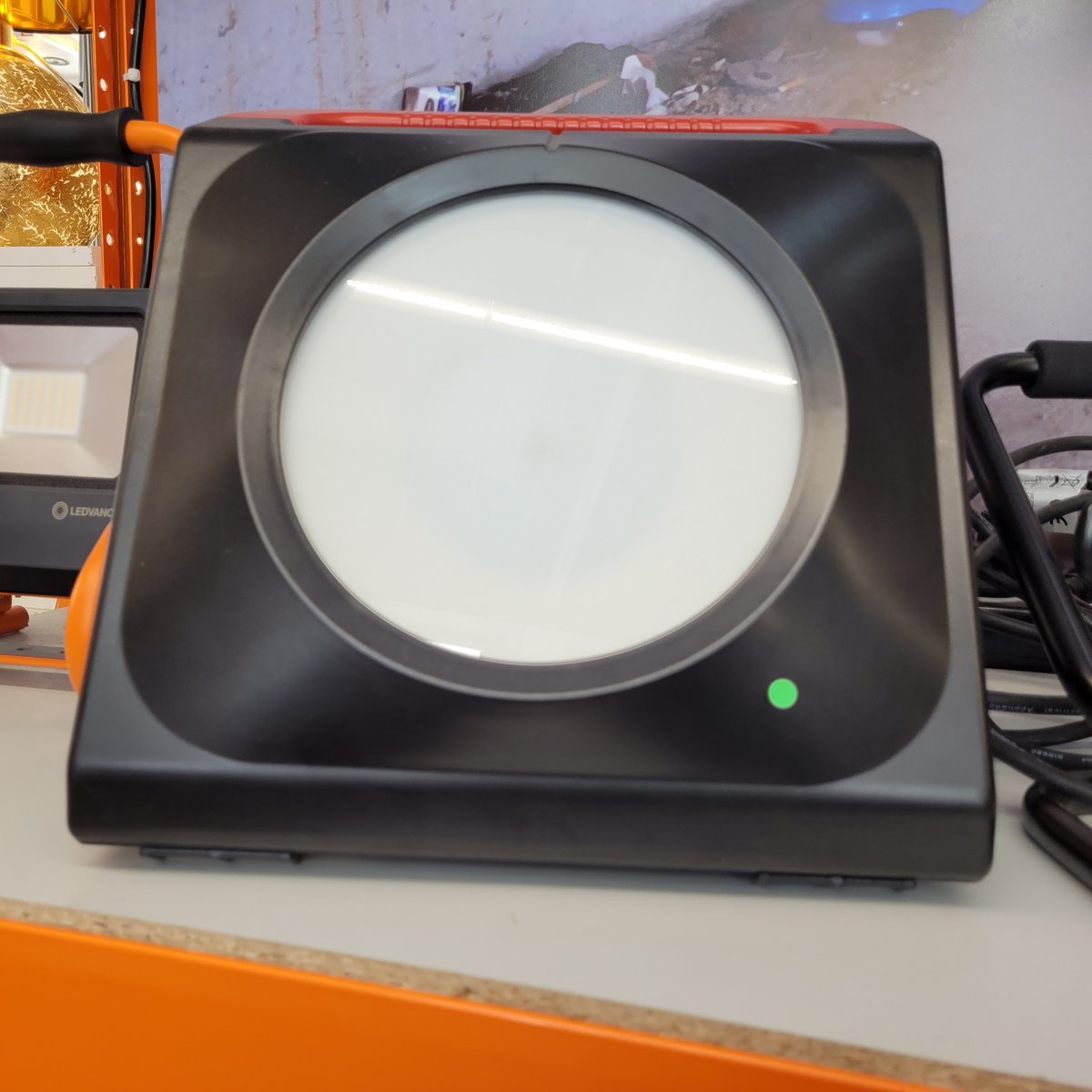 BlockhausKuusam's tweet photo. Setzen Sie auf moderne LED-Flutstrahler für Ihr #Grundstück: Mehr Sicherheit, beste Sichtbarkeit und reduzierte Energiekosten – ideal für Baustellen, Einfamilienhäuser und Gewerbe. Effizienz trifft auf Leistung.
#Sicherheit #LED #Flutlicht #Baustelle
https://t.co/Suvt3ogsML https://t.co/9DuI8HiaYs