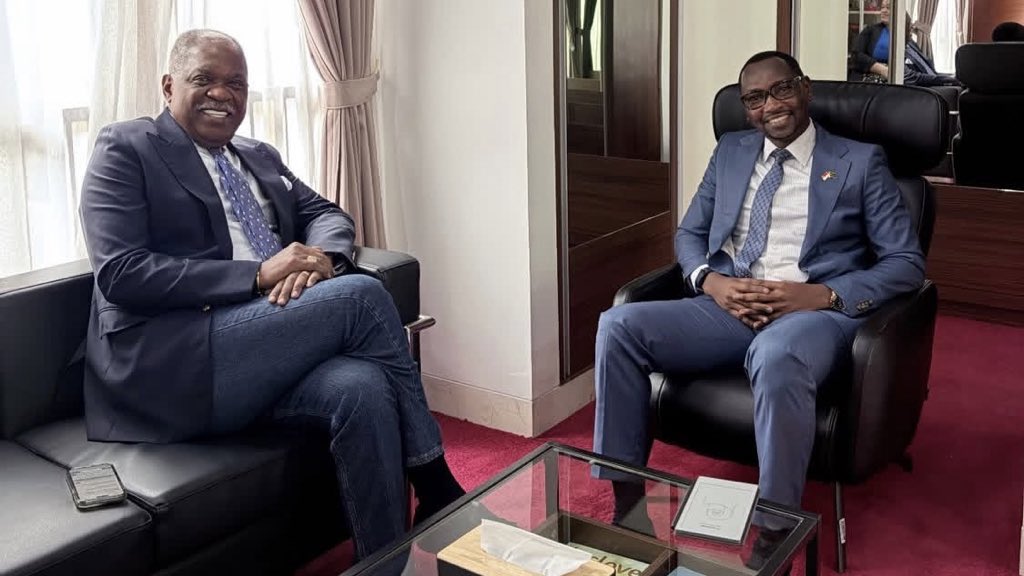 rutaraka's tweet image. 🇹🇿🇦🇴🇮🇩

Early today in Jakarta, #Tanzania’s Ambassador to Indonesia, Hon. Macocha Moshe Tembele, received Hon. Amb. Florêncio De Almeida, #Angolan Ambassador to Indonesia when he paid a courtesy visit to the Tanzania House.