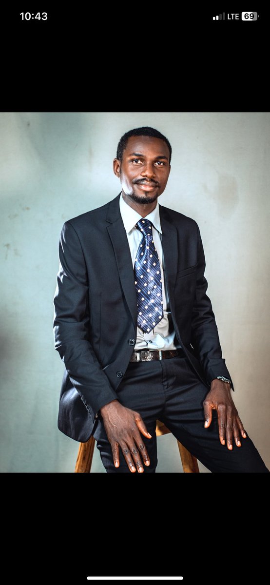 MusteeBuba's tweet photo. You don't have to look like your problem. 

Dressing well and smelling nice even when you're poor or broke is not a fake life. https://t.co/H3YjCFO5VK