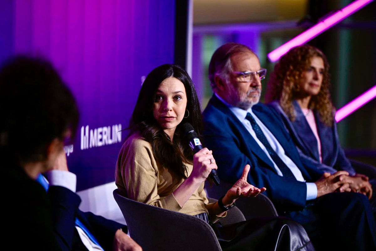 ConsorciZF's tweet photo. Última sesión del #BWAW2026
Una charla sobre estrategias para un sistema financiero equitativo #BFintech. En la mesa nos acompaña la moderadora Rosa Cañadas (@) junto a expertos como: Anna Canela (@), Josep Soler (@), Carlos Tusquets (@bancoMediolanum) y Eva Vila-Massanas (@EvaVilaMassanas). ¡Conéctate y disfruta de esta última sesión sobre como invertir en igualdad!