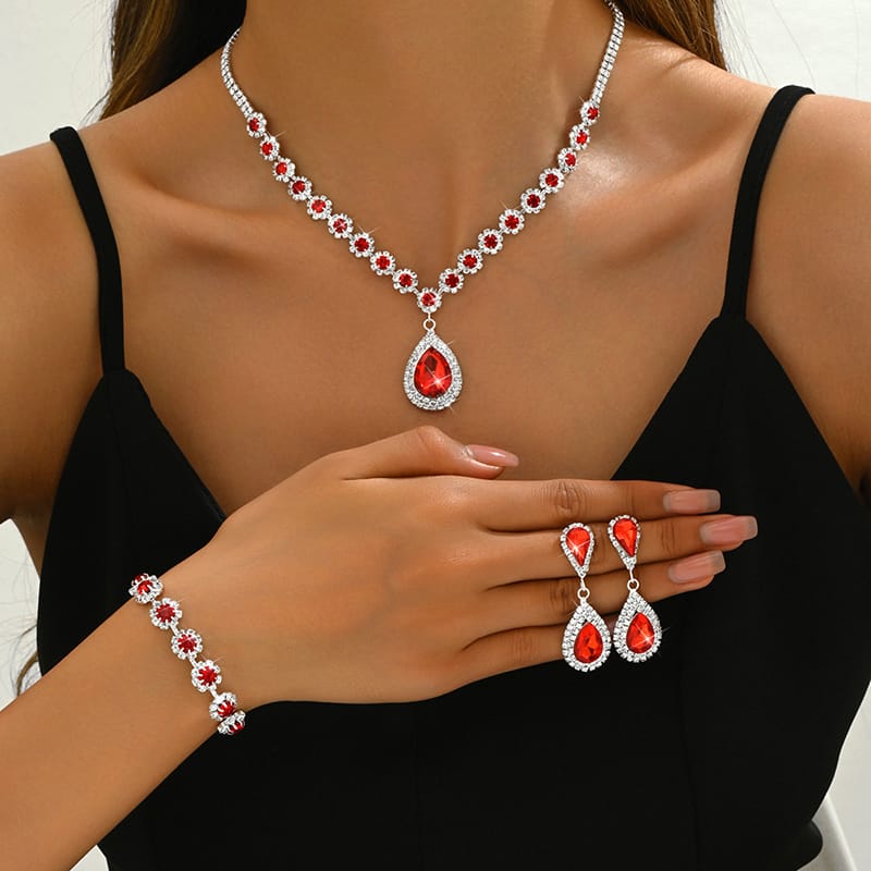 mrtrendykenya's tweet photo. ♨️🔥 RESTOCKED 🔥♨️

🎀MATCHING JEWELLERY SET🎀 KSH 1500

✳️High quality 
✳️necklace, earrings, bracelet 

FOR ENQUIRIES CONTACT 0794-20-20-24 https://t.co/WhZJtLJHv0