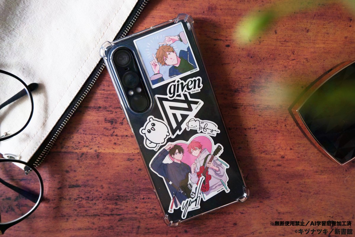given___INFO's tweet photo. *＼News.3／*
ギヴンイラスト集発売記念
原作グッズ・コレクション第2弾🛍️✨

/／
本日より受注通販スタート‼️🛒
⠀⠀⠀⠀&
✨新グッズ✨の
実物サンプル写真公開中📸🙌
\＼

#キヅナツキ 先生
『ギヴンイラスト集2』『ギヴンイラスト集 モノクロSIDE2』の発売を記念して
#アニメイト池袋本店 はじめ計7店舗＋通販にて、
原作イラストを使用した新グッズの販売&人気グッズの再販が決定🎊

💫「ギヴンイラスト集2」のカバーイラストを使用した描き下ろし【ステッカー】
💫イラスト集第1弾・第2弾をそれぞれ収納できる【「ギヴン」イラスト集スペシャルスリーブケース】
💫イラスト集にも収録されている「映画 ギヴン 柊mix」ムビチケ特典イラストの【チェキ風カード】
💫ギヴンちびぬいがデザインにあしらわれた【チェキ風カードホルダー】
ほか、イラスト集とあわせて楽しめる魅力的なグッズが満載です💖🥳🙌

📍開催店舗：アニメイト池袋本店、仙台店、横浜ビブレ店、名古屋店、梅田店、大阪日本橋店、福岡パルコ店
📅開催期間：2026年3月13日(金)～
※商品によってはなくなり次第、販売終了とさせていただきます。

アニメイト通販にて、受注通販も実施中❤︎
受注期間：受付中～3月31日(火)
発送時期：2026年8月中旬以降

詳細はこちら▼
https://t.co/jVbZcLKmug