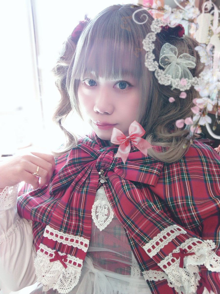 an_apostate's tweet photo. 2026 SPRING 01❤️
リボンクリップ #小能熊lolita
ケープ #MissPoint
裾スカラップタータンチェックJSK&amp;ブラウス #BABYTHESTARSSHINEBRIGHT
エプロン #しまむら × #星名桜子 さん
靴 しまむら× #NINAS × #青木美沙子 さん
バッグ しまむら× #くる実 さん
ウィッグ #Brightlele
https://t.co/H52tnSlzk2 https://t.co/AKKVOsCvuA