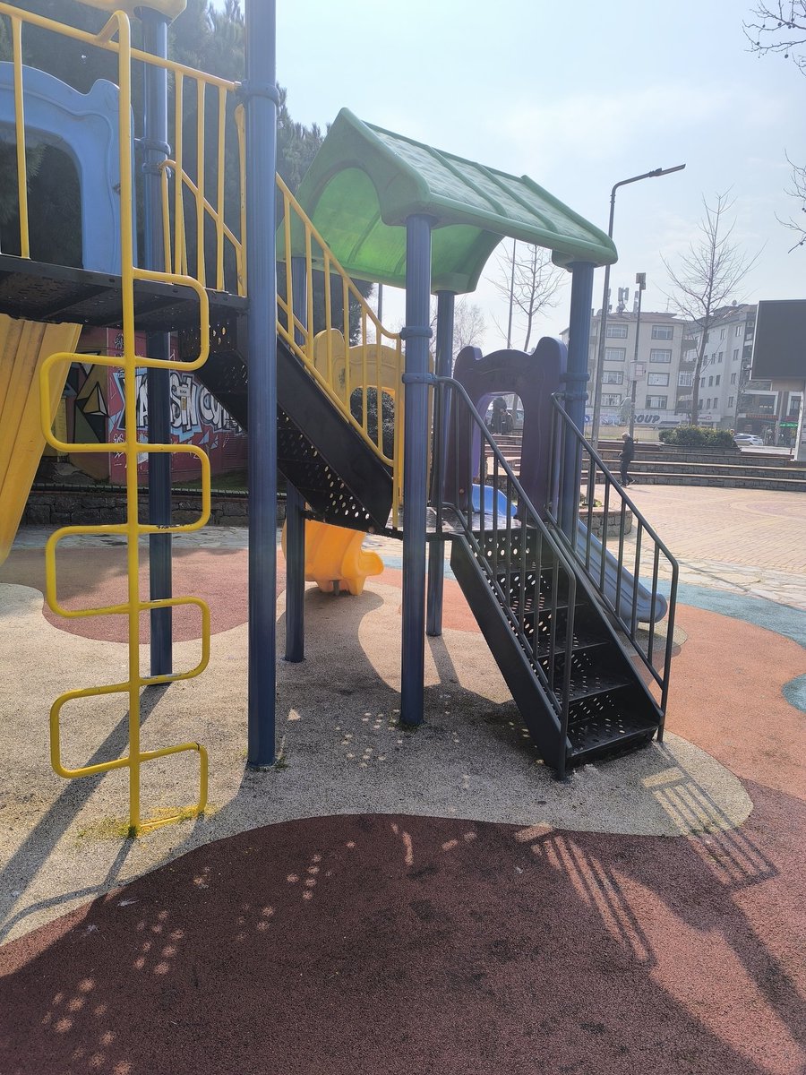 ELİFİM AZRAM tweet media