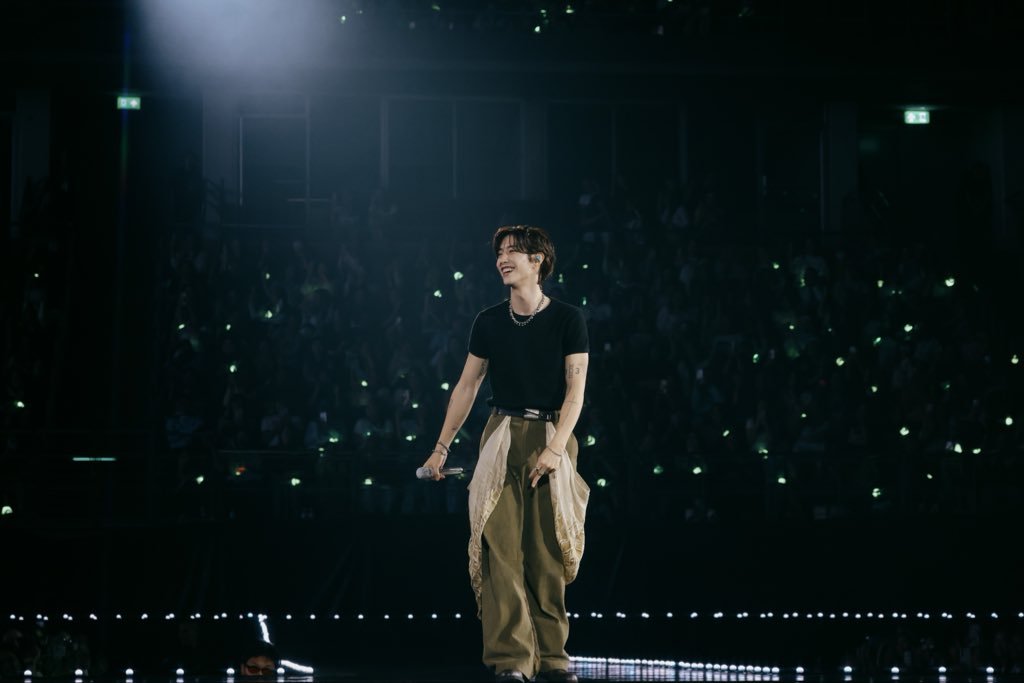 Mark Tuan Official tweet media