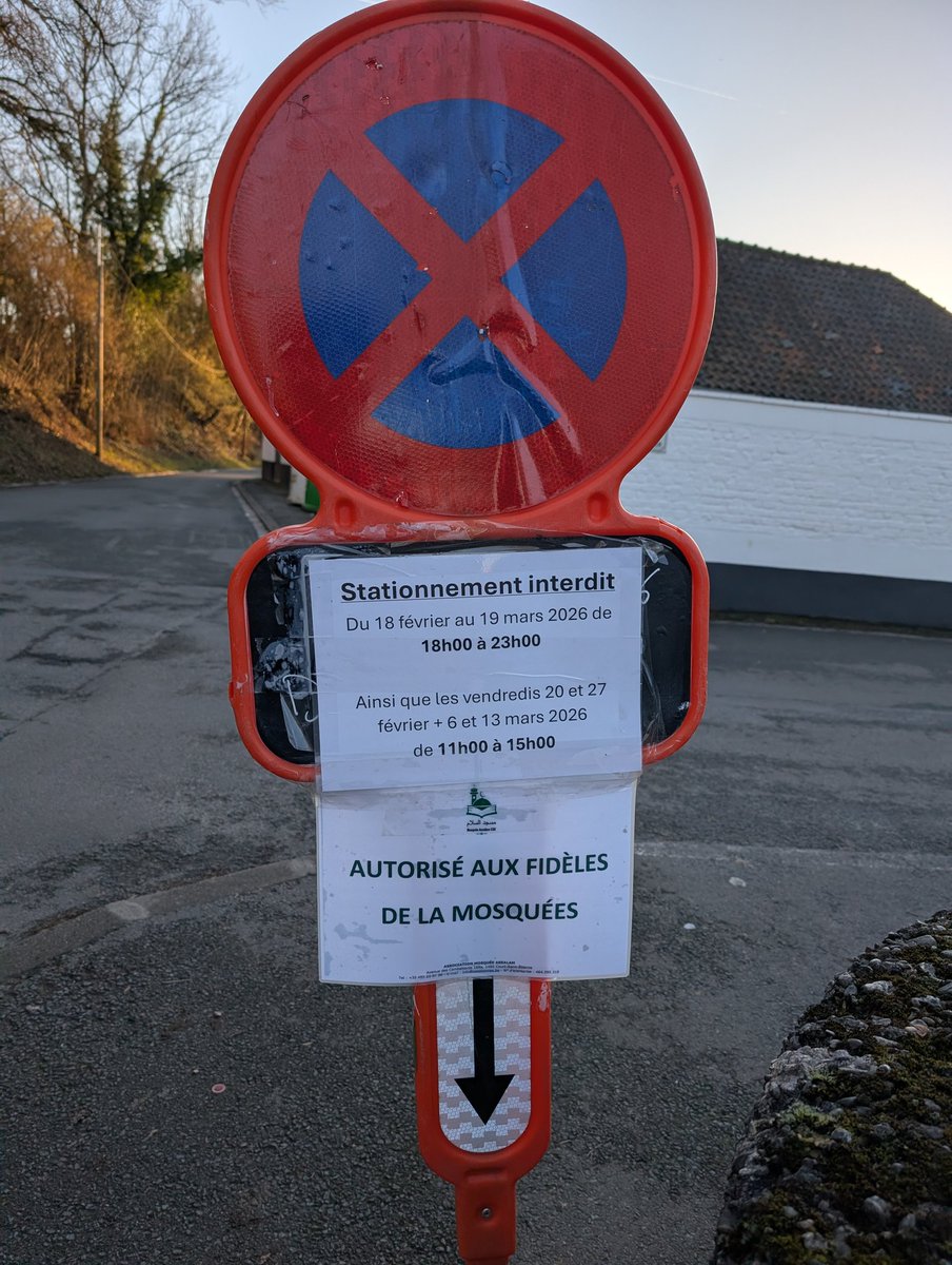 marcelsel's tweet photo. Exclu : à Court-Saint-Étienne (40 km de Bruxelles), les étranges arrangements entre la commune (@MR_officiel - @LesEngages_be ) et la mosquée énervent des riverains. 
https://t.co/41Pfm9JsKj https://t.co/06v244r9qF