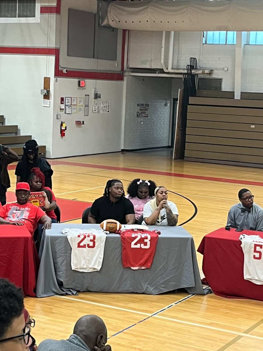 Lucy C. Laney Football tweet media