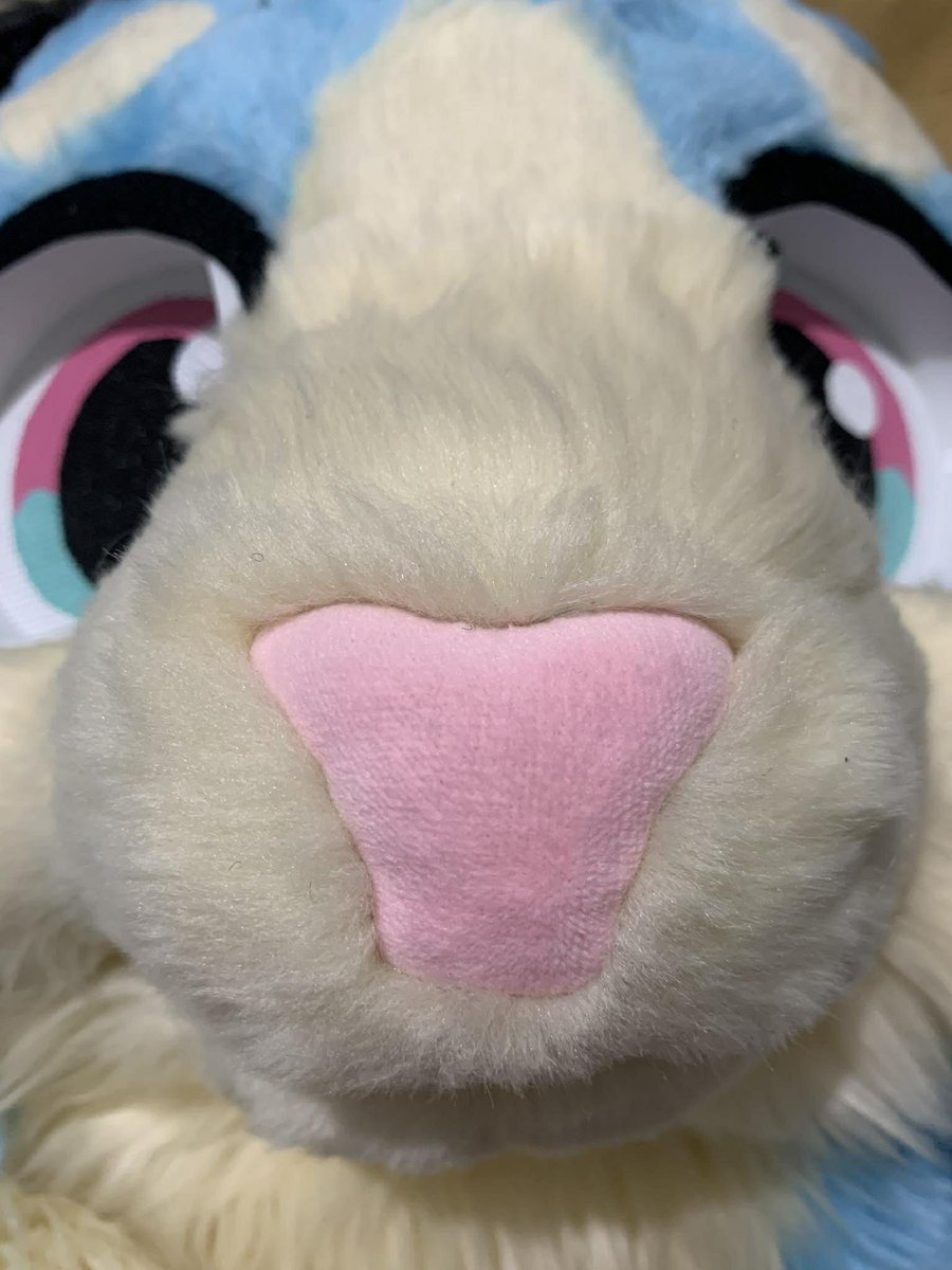 Philippines fursuit maker with moving Jaws! tweet media