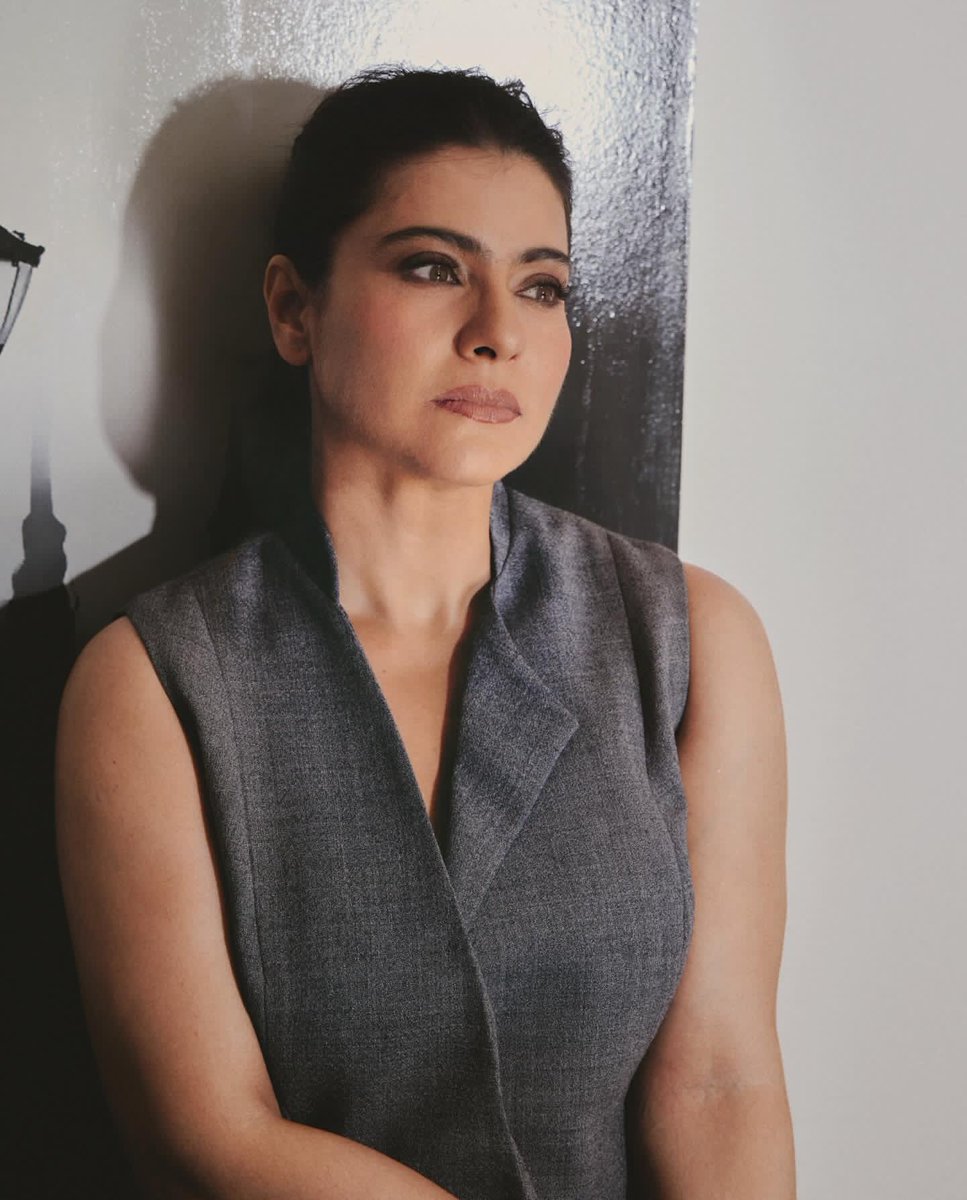 Weekendvibes_'s tweet image. Kajol Devgan 🩶

#Kajol #KajolDevgan