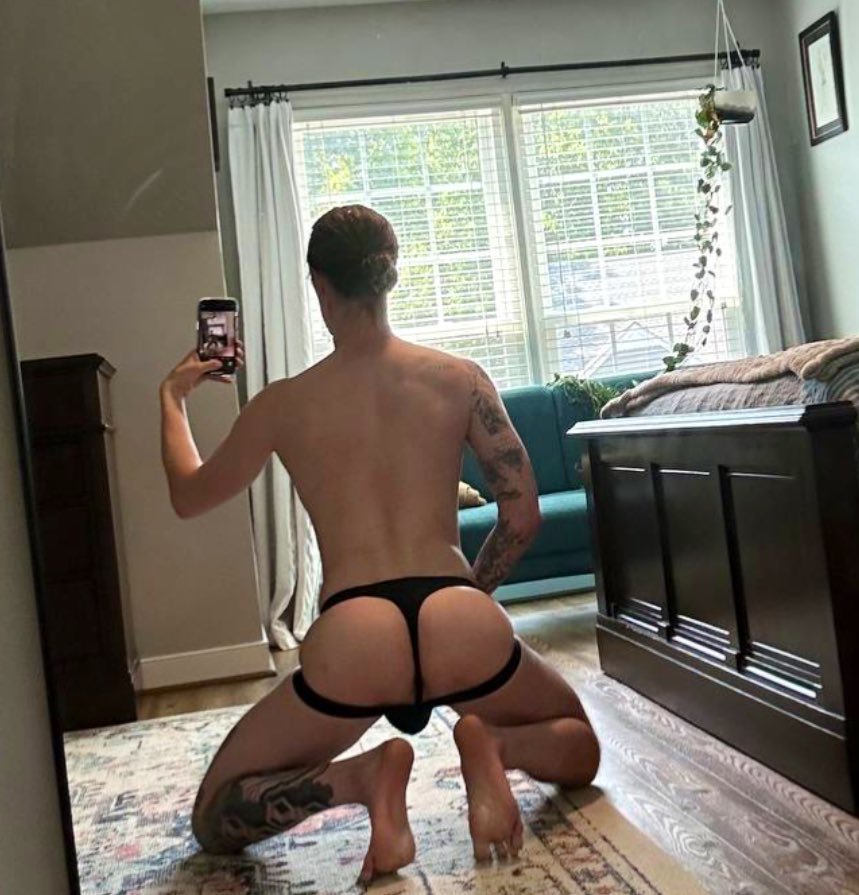 Caged Adam 😎 tweet media