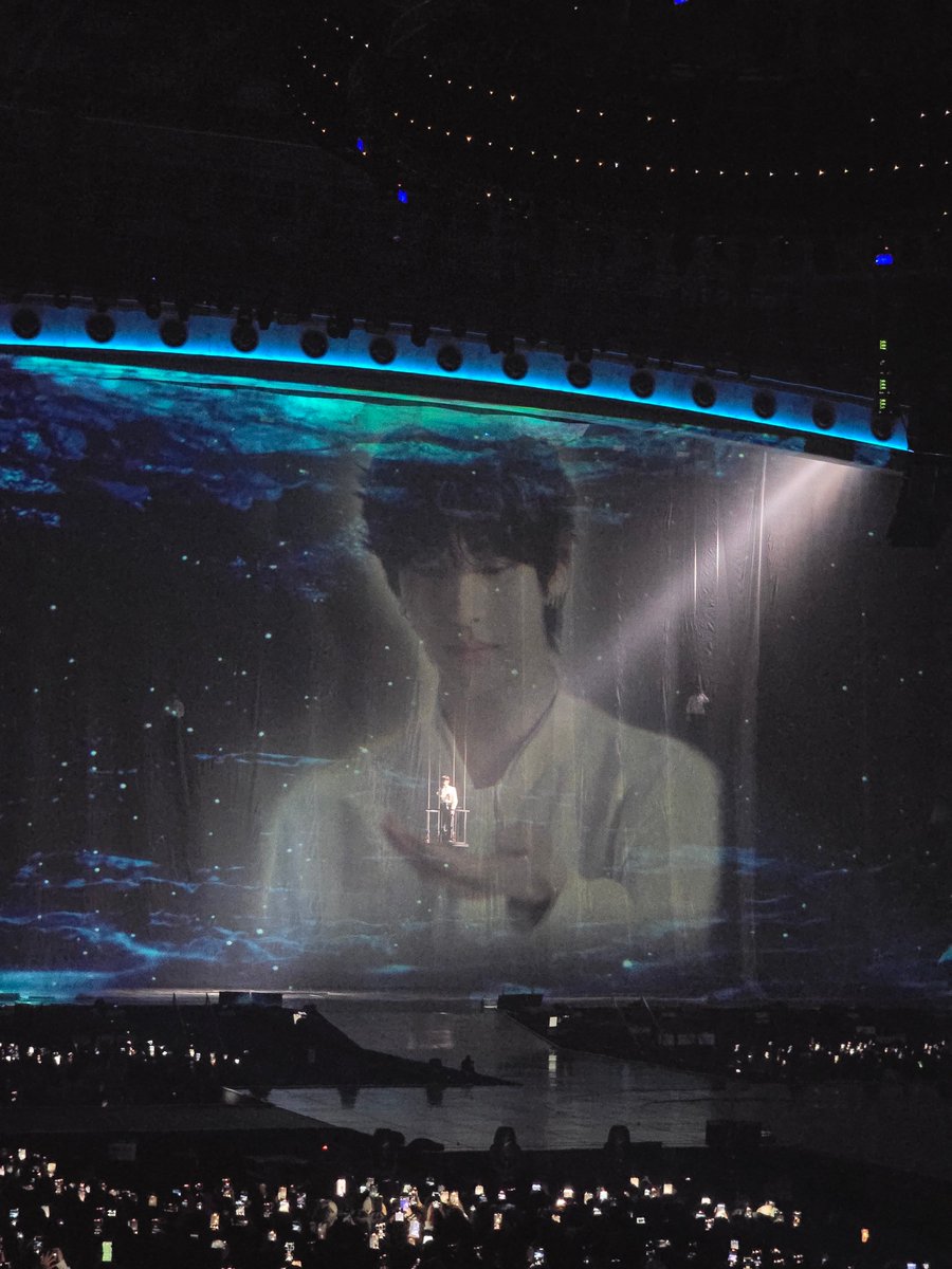 maheetdda's tweet photo. 아 이딴연출 처음봄 앤톤이 앤톤을 들고있는데 아ㅠㅠ https://t.co/CMKXmHKdFR