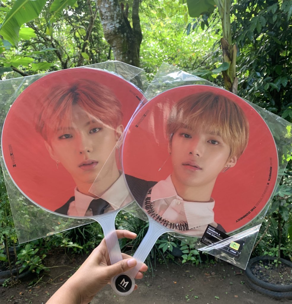 lucloside's tweet photo. help rt - want to sell wts
MX the connect official merch  Image picket kipas,sticker set,program book Photobook

📍Jateng,INA
Monstax 2018 the connect tour pc photocard kihyun i.m minhyuk wonho shownu hyungwon joohoney #몬스타엑스 #ตลาดนัดMonstax #MONSTAX #MONSTAX_THEX_NEXUS https://t.co/nmRzvr2MON