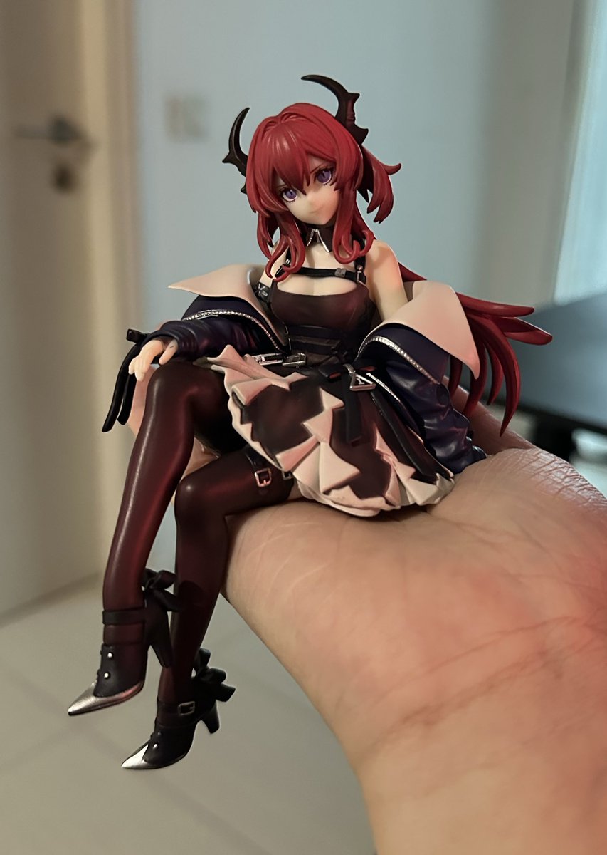 Got my first (&amp; only) Surtr figure ❤️