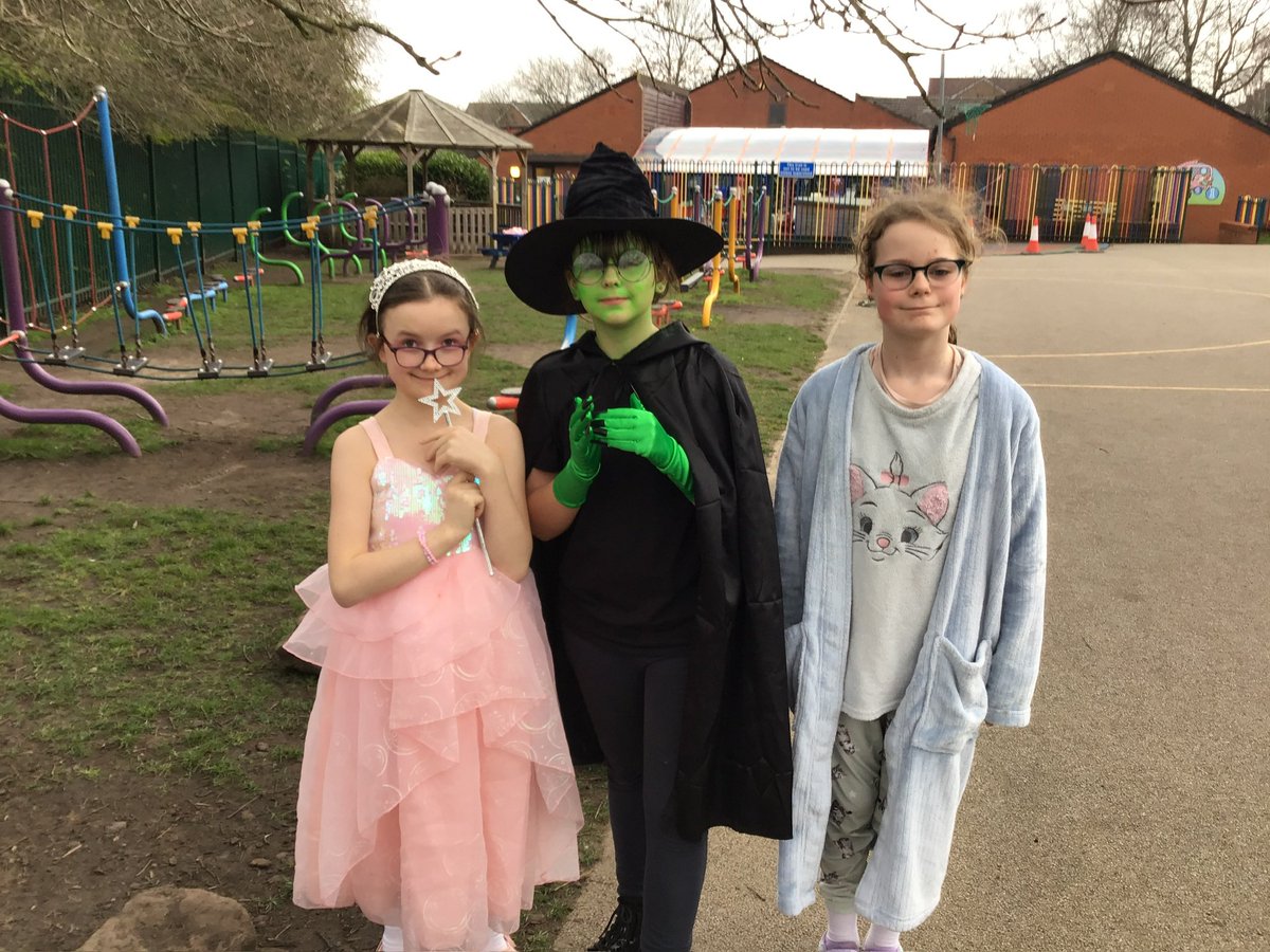 St Edwards Class 4 tweet media