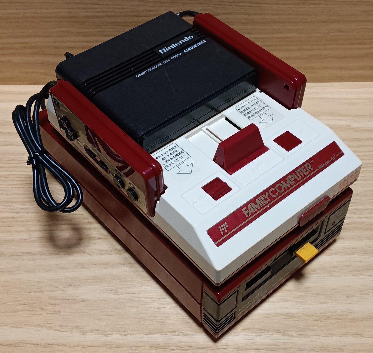 そしてニューファミコンがRGB化されたことで隠居生活に入った赤白