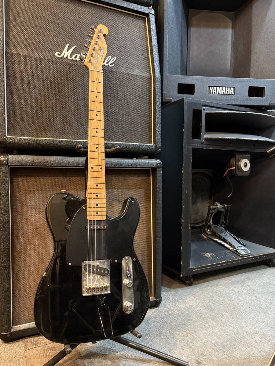 studio9069's tweet photo. GIVEのレンタル用ギターが
某シンガーさんの
撮影に使われまーす🎸
さて… どれが選ばれるのでしょう😎

#スタジオGIVE
#音楽スタジオ 
#シンガー 
#撮影 
#墨田区菊川 https://t.co/MKyKXrGMUG