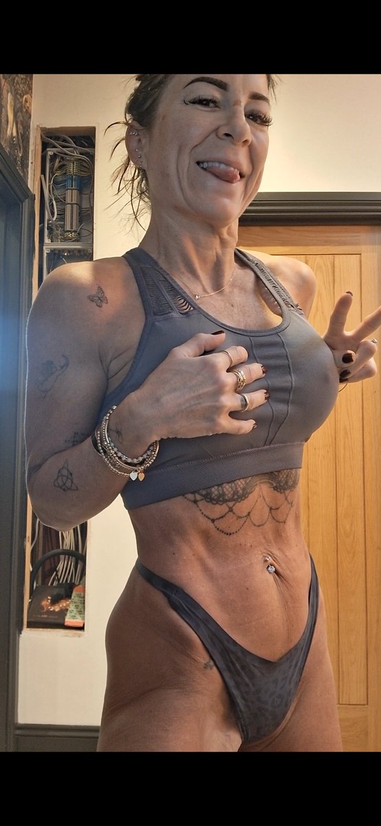 Estelle Ellis/SFA KrystalFox-Mindful Voice Actor tweet media