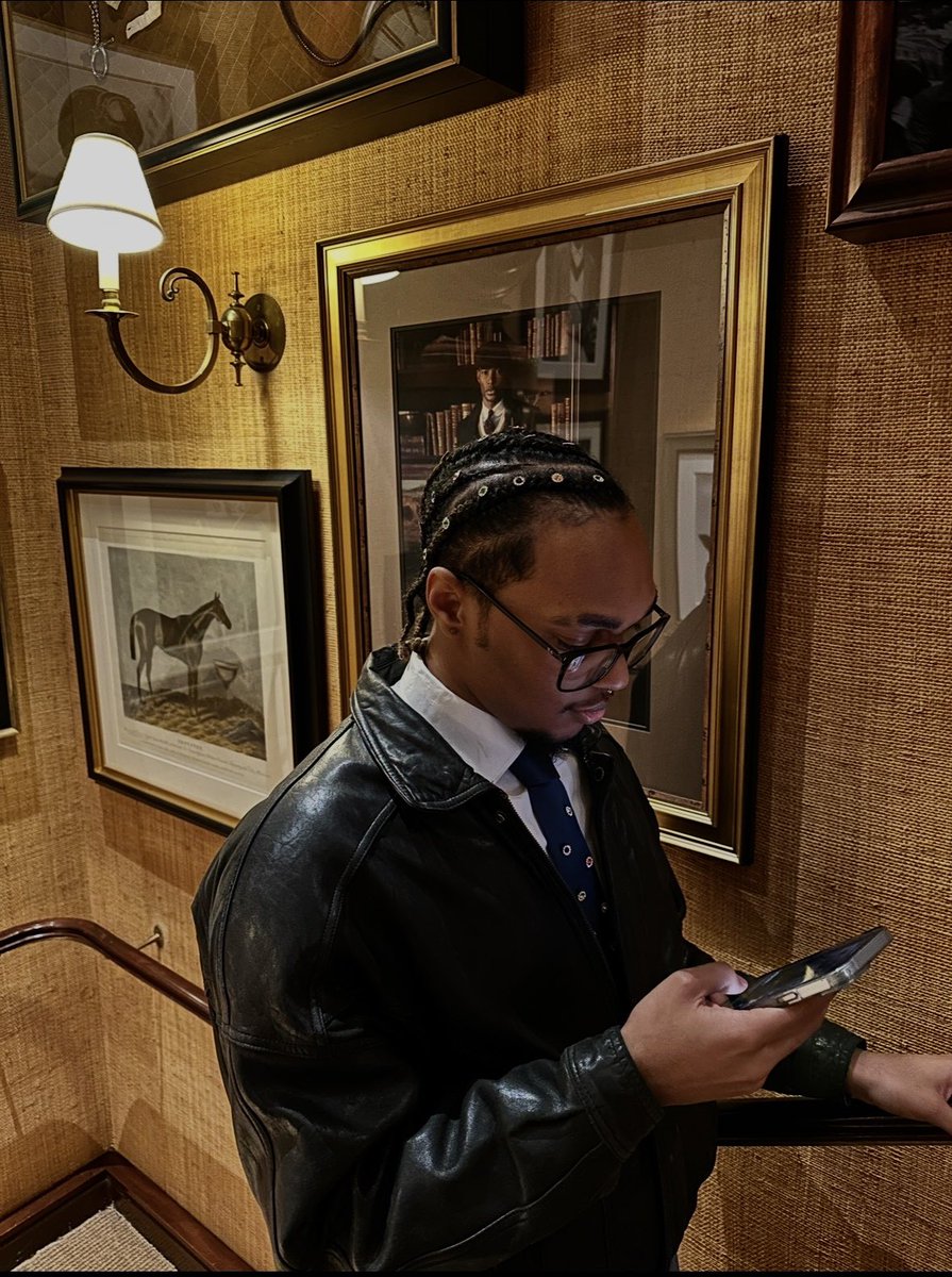 thekiddkevon's tweet photo. 21!! https://t.co/jB3Rn3OiV3