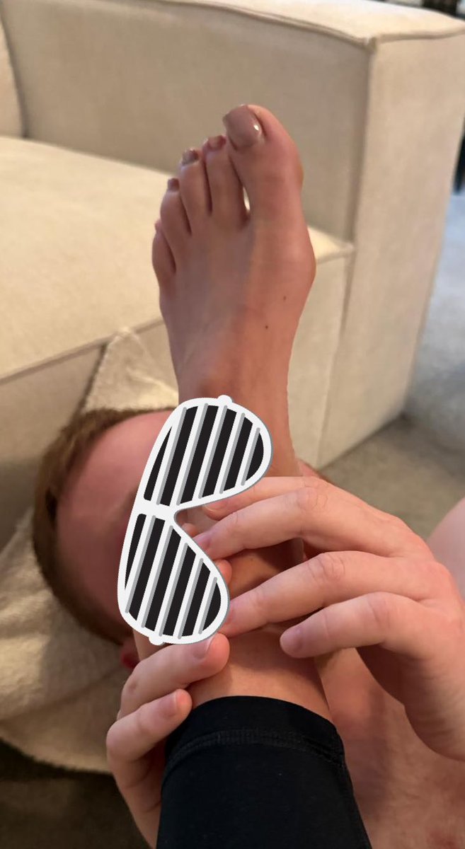 MissMelodyMay's tweet photo. RT game with @MMMsBitch while he’s underneath My feet

£3 RT
£3 like
£3 comment (1 only)
30 minutes 

While he licks, I drain his account https://t.co/GsmmHwz86j