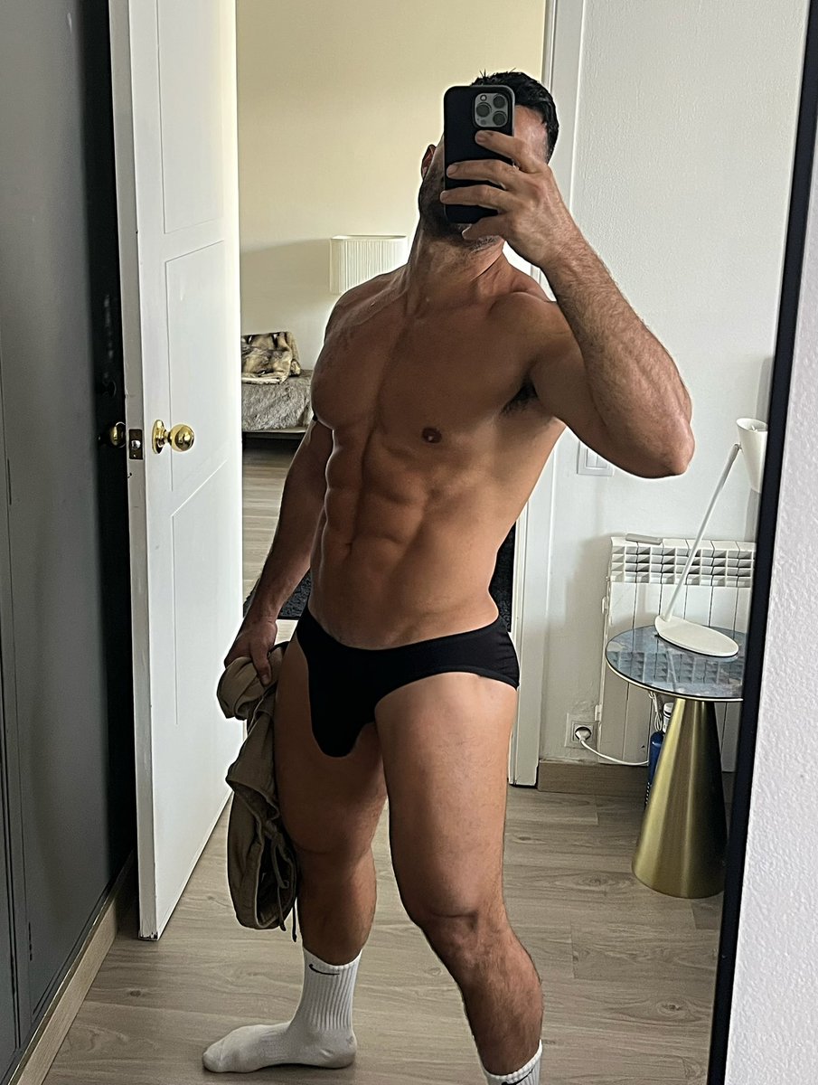 onlinee1 tweet media