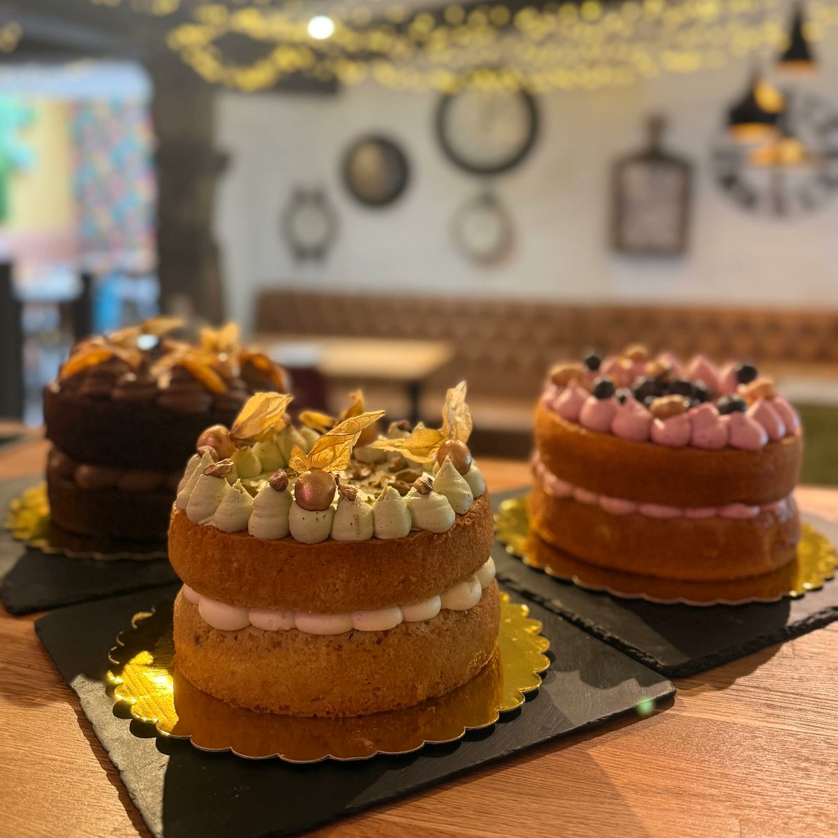 Golden Fleece Inn tweet media